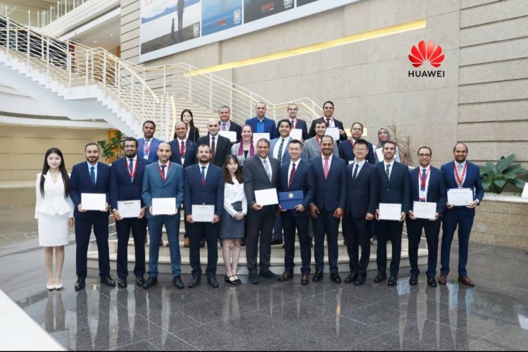 Young Leaders in Petroleum Sector Complete Huawei Digital Transformation Program