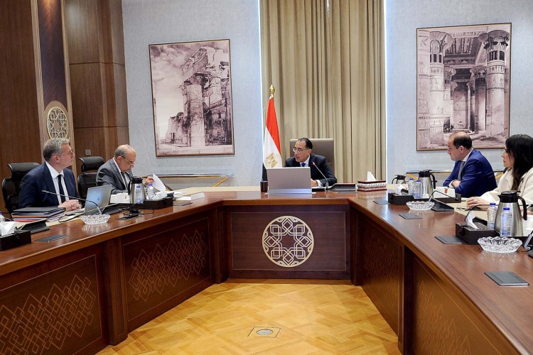 PM Holds Ministerial Meeting to Secure Electric Power Needs Next Summer