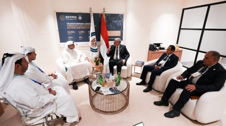Badawi Meets with Mubadala, TAQA, AIQ, US Firms to Expand Investments in Egypt