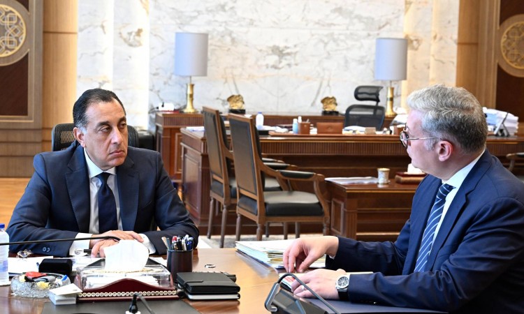 Badawi Updates PM on Gas Projects, Sector Developments