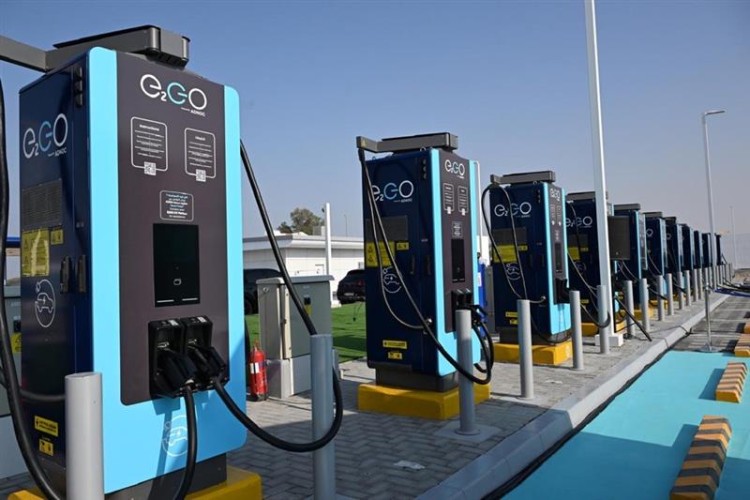 adnoc-distribution-launches-worlds-6th-largest-superfast-ev-hub