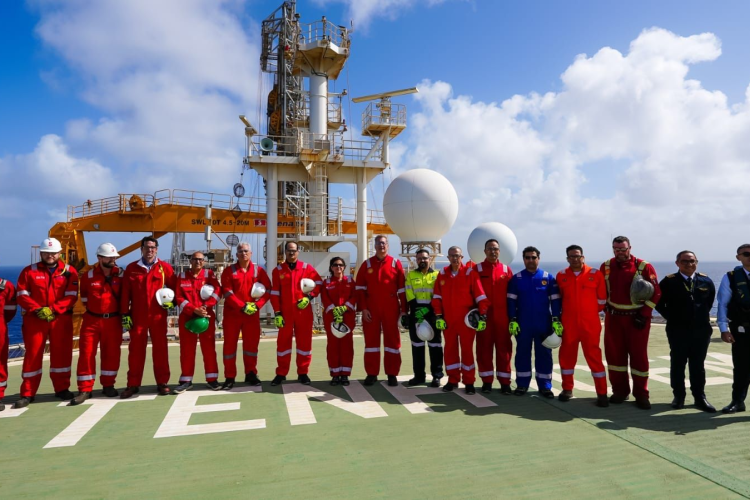 badawi-inspects-shells-west-mina-gas-field-first-output-expected-by-end-of-2026