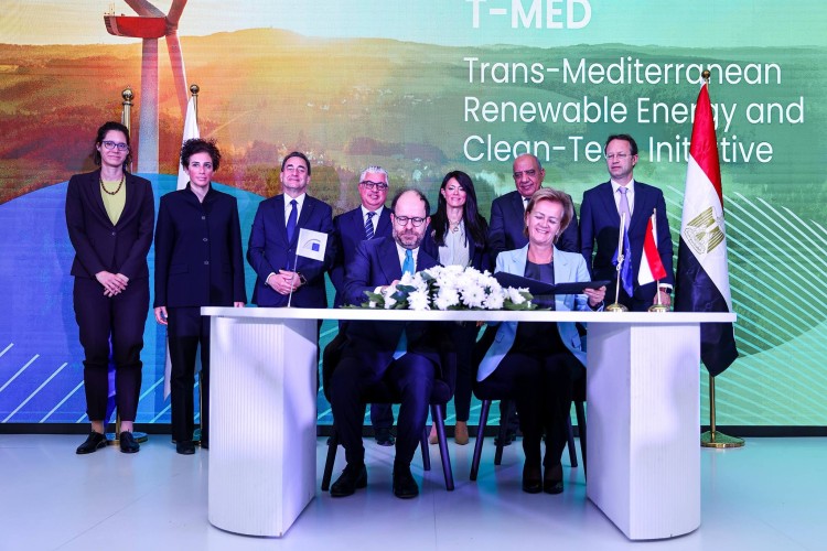 egypt-eu-sign-e90-mn-grant-deal-to-upgrade-power-grid