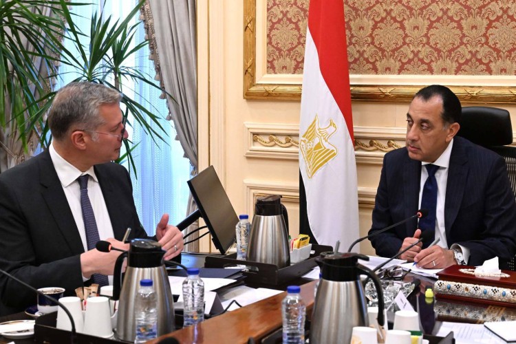 madbouly-reviews-summer-energy-scenarios-with-badawi