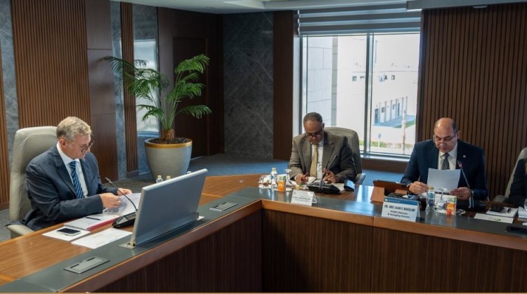 Badawi Outlines Five-Year Infrastructure Plan to Reduce Imports