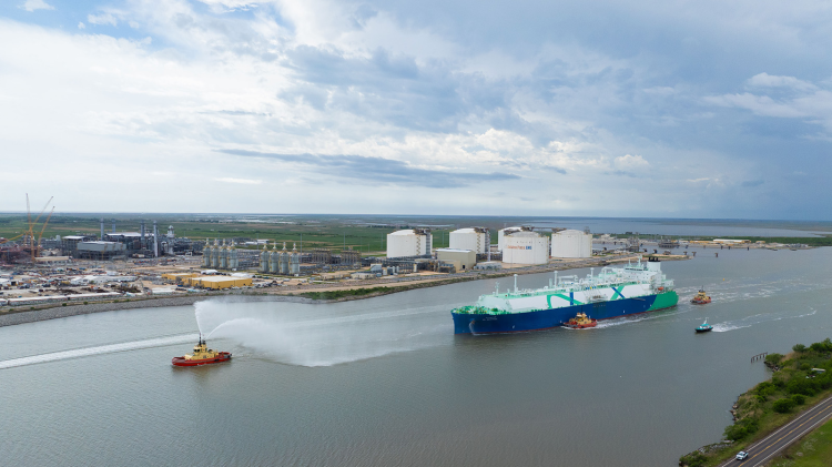 QatarEnergy Marks First LNG Export From Golden Pass Project in Texas