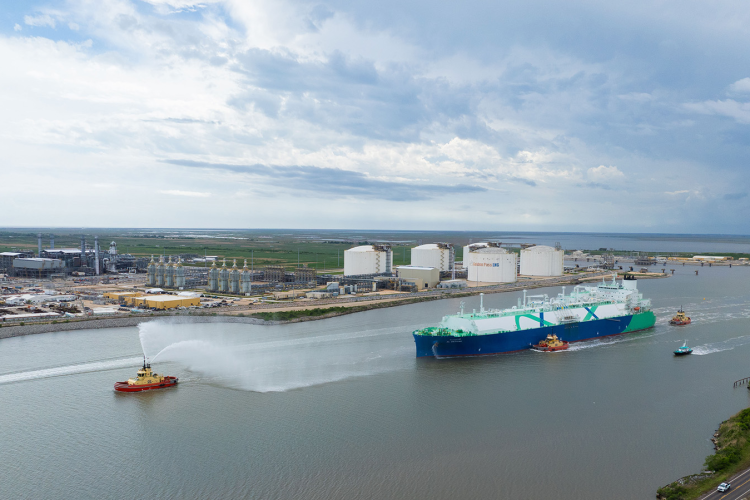 qatarenergy-marks-first-lng-export-from-golden-pass-project-in-texas