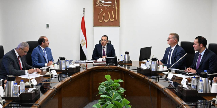 Madbouly Reviews Efforts to Increase Strategic Petroleum Product Reserves