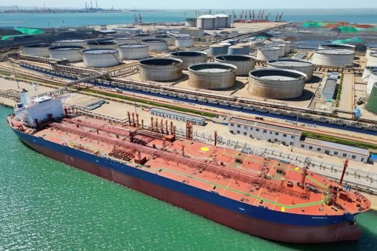 middle-east-gulf-crude-condensate-exports-surge