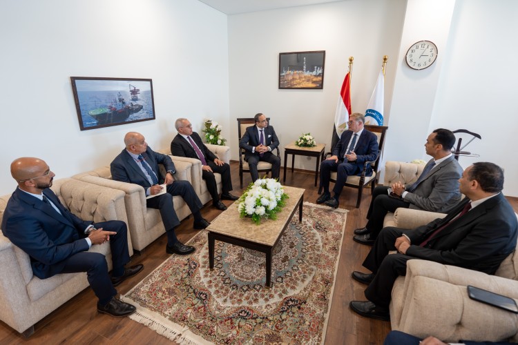 egypt-and-halliburton-target-production-boost-via-horizontal-drilling-and-fracking