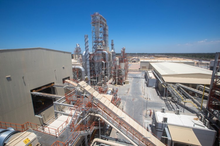 echem-chairman-inspects-trial-operations-at-wotech-mdf-plant-in-idku