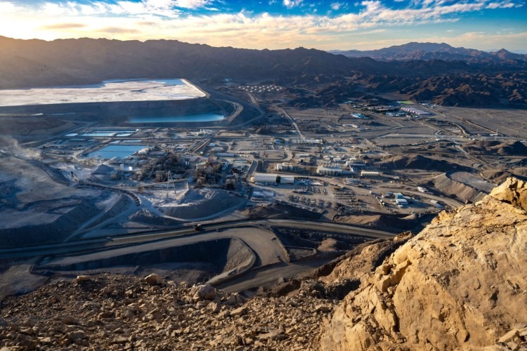sukari-mine-hits-232000-oz-gold-output-in-h1-on-track-for-2026-target