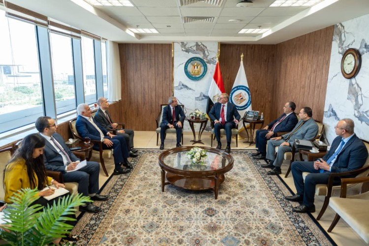 badawi-eni-discuss-accelerating-new-discoveries-production-in-egypt