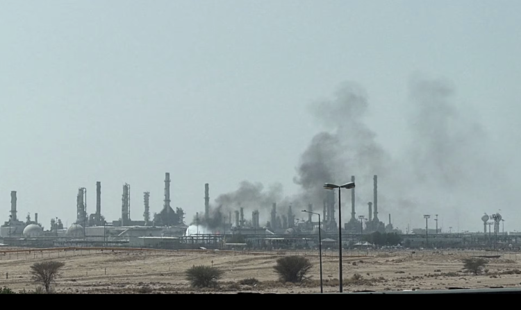 Fire Seen Near Aramco Facility in Riyadh as Houthi Attacks Escalate