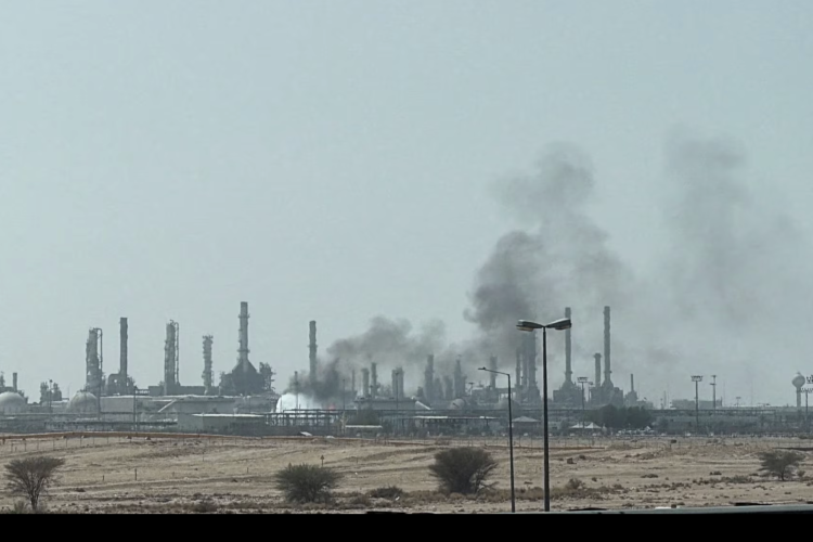 fire-seen-near-aramco-facility-in-riyadh-as-houthi-attacks-escalate